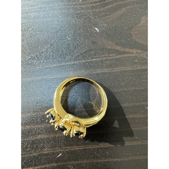 Fine 10K Gold Royal Blue Three-Stone Claw Set Ring – Size 7 - Picture 3 of 8